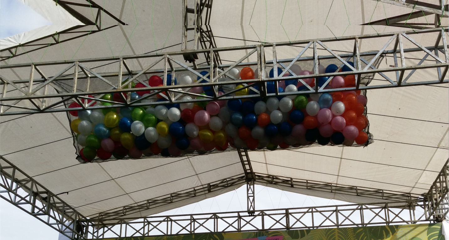 balon jatuh event