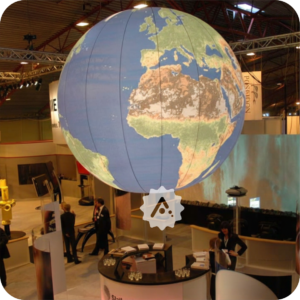 balon globe dan bola dunia